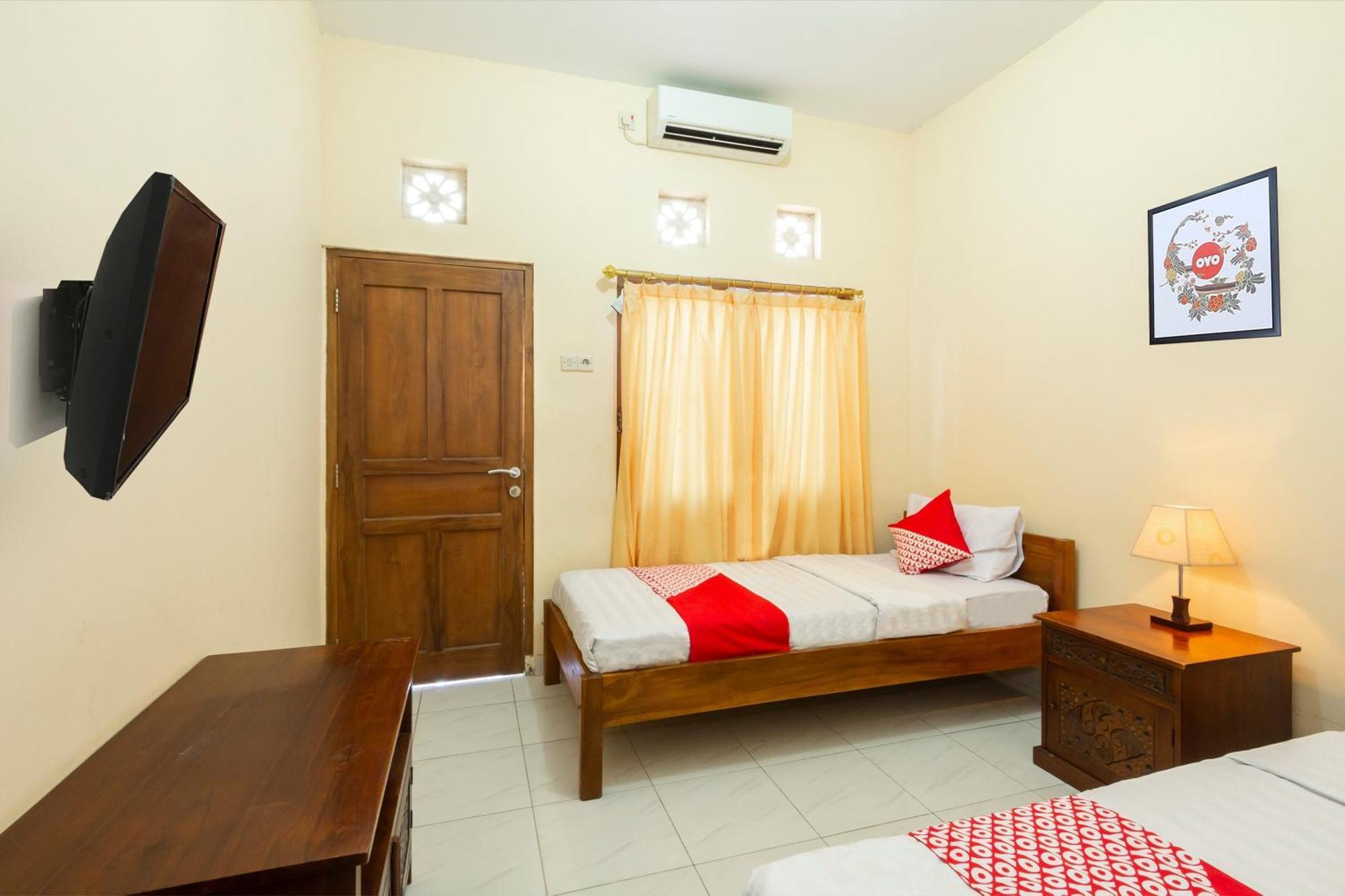 Super Oyo 1150 Omah Ladrang Hotel Kejayan Exterior photo